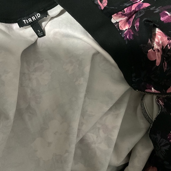 TORID WOMENS SIZE 3 MOD CLOTH FLORAL. - Picture 7 of 12